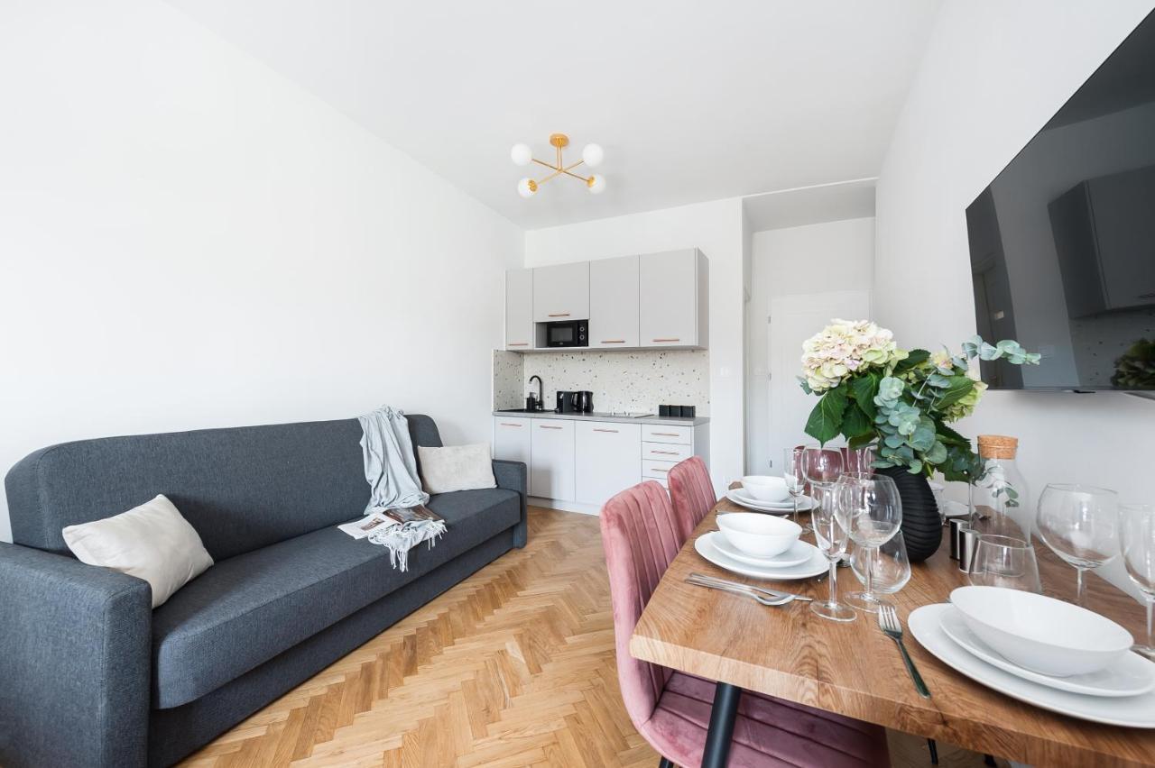 Apartment Gallery 7 - 6 *